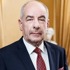 Tamás Sulyok height profile photo