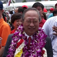Tan Cheng Bock height profile photo