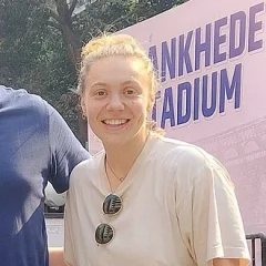 Tara Norris height profile photo