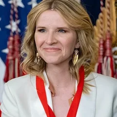 Tara Westover height profile photo