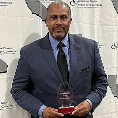 Tavis Smiley height profile photo