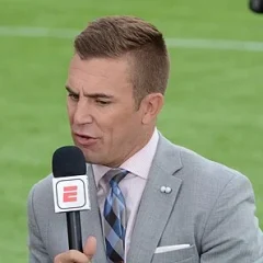 Taylor Twellman height profile photo