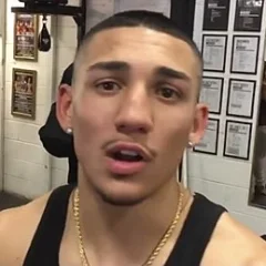Teofimo Lopez height profile photo