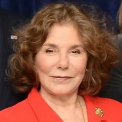 Teresa Heinz height profile photo