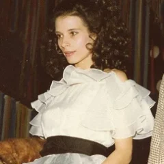 Theresa Saldana height profile photo