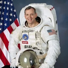 Thomas Akers height profile photo