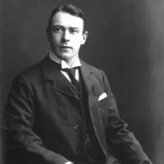 Thomas Andrews height profile photo