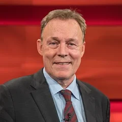 Thomas Oppermann height profile photo