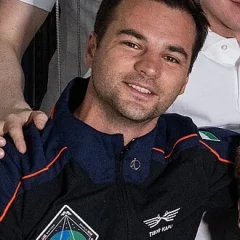 Tibor Kapu height profile photo