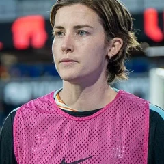 Tierna Davidson height profile photo