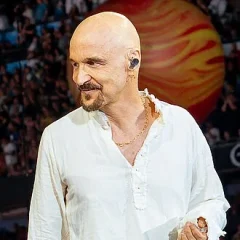 Tim Booth height profile photo