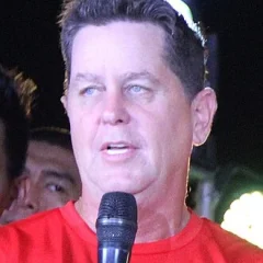 Tim Cone height profile photo