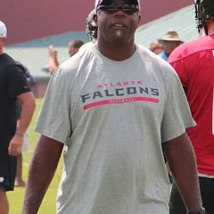 Tim Lewis height profile photo