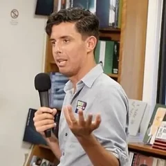 Tim Miller (political strategist) height profile photo
