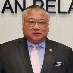 Tiong King Sing height profile photo