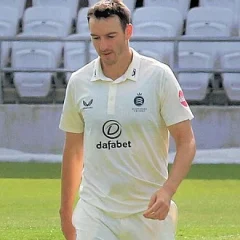 Toby Roland-Jones height profile photo