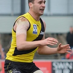 Todd Elton height profile photo