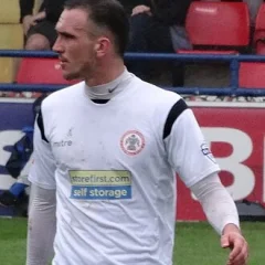Tom Aldred height profile photo