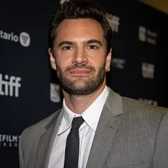 Tom Bateman (actor) height profile photo