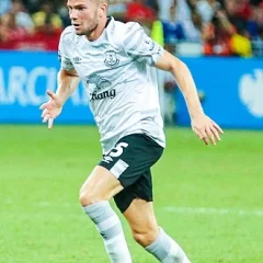 Tom Cleverley height profile photo