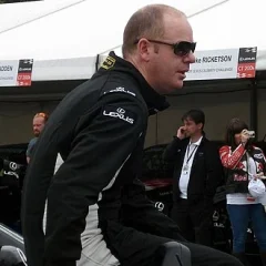 Tom Gleeson height profile photo
