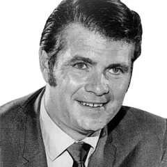 Tom Heinsohn height profile photo