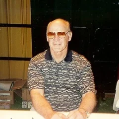 Tom Landry height profile photo