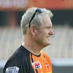 Tom Moody height profile photo