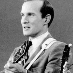 Tom Smothers height profile photo