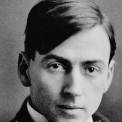 Tom Thomson height profile photo