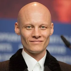 Tómas Lemarquis height profile photo