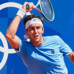 Tomás Martín Etcheverry height profile photo