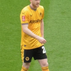 Tommy Doyle (English footballer) height profile photo