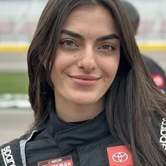 Toni Breidinger height profile photo