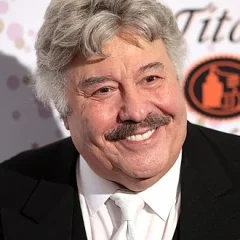 Tony Orlando height profile photo