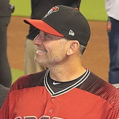 Torey Lovullo height profile photo