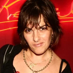 Tracey Emin height profile photo
