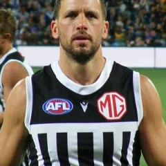 Travis Boak height profile photo