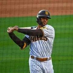 Trent Grisham height profile photo