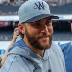 Trevor Williams (baseball) height profile photo