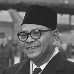 Tunku Abdul Rahman height profile photo