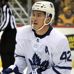 Tyler Bozak height profile photo