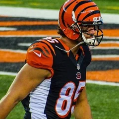Tyler Eifert height profile photo