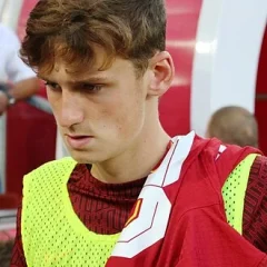 Tyler Morton height profile photo