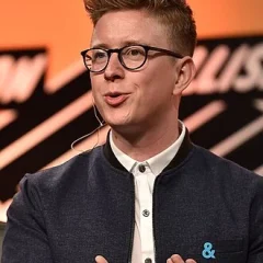 Tyler Oakley height profile photo
