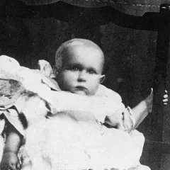 Unknown Child (Titanic victim) height profile photo
