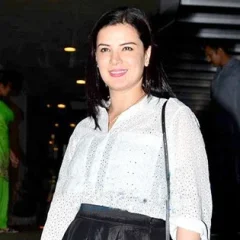 Urvashi Sharma height profile photo