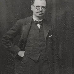 V. Gordon Childe height profile photo