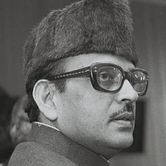 V. P. Singh height profile photo