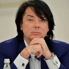 Valentin Yudashkin height profile photo